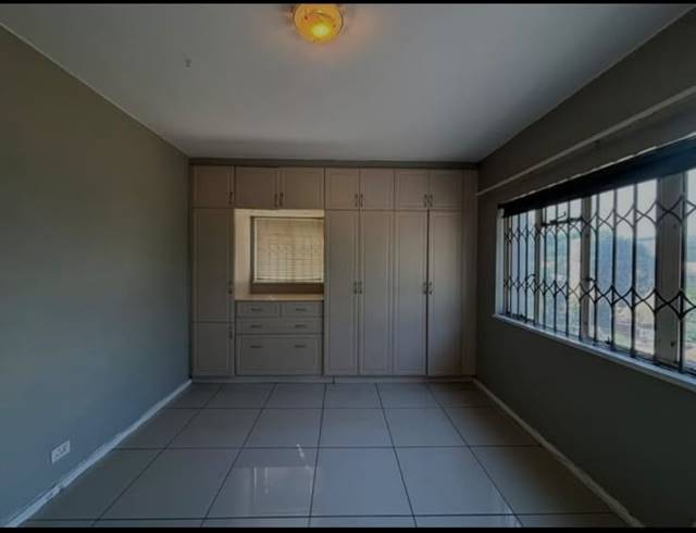 1.5 BEDROOM APARTMENT FOR SALE IN GLENWOOD